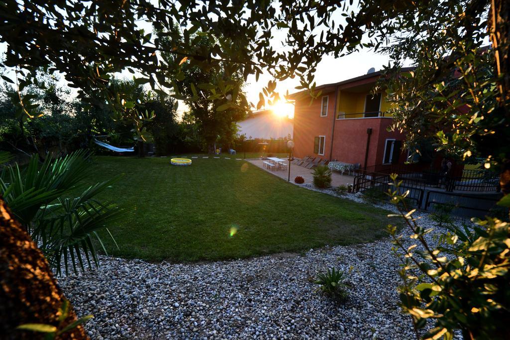 Ferienwohnung Le Palme Sona Exterior foto