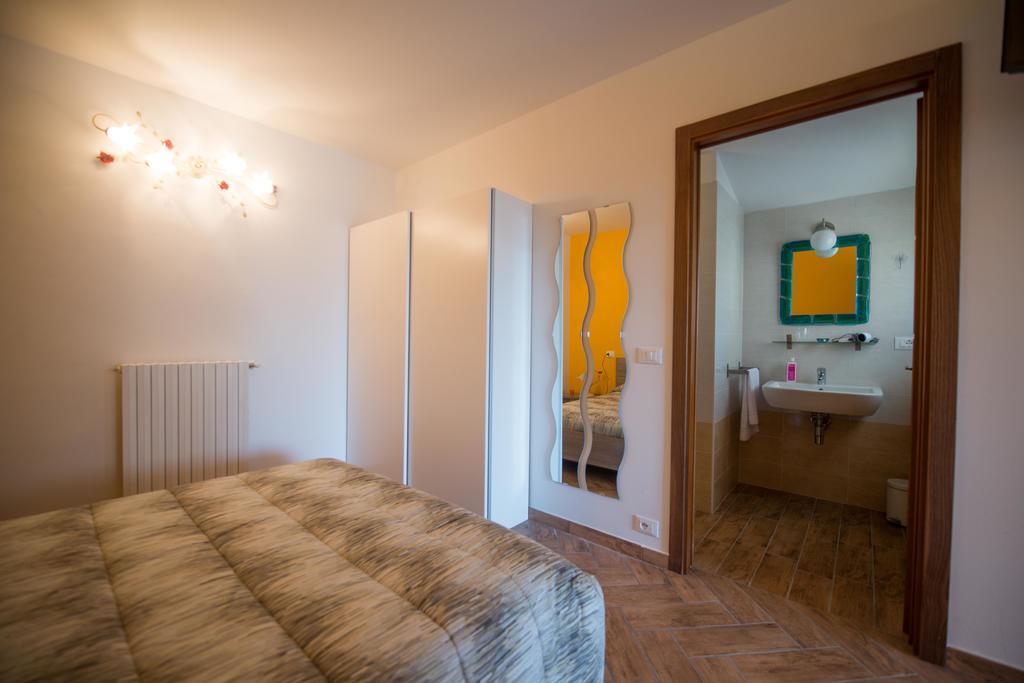Ferienwohnung Le Palme Sona Zimmer foto