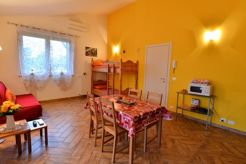 Ferienwohnung Le Palme Sona Exterior foto