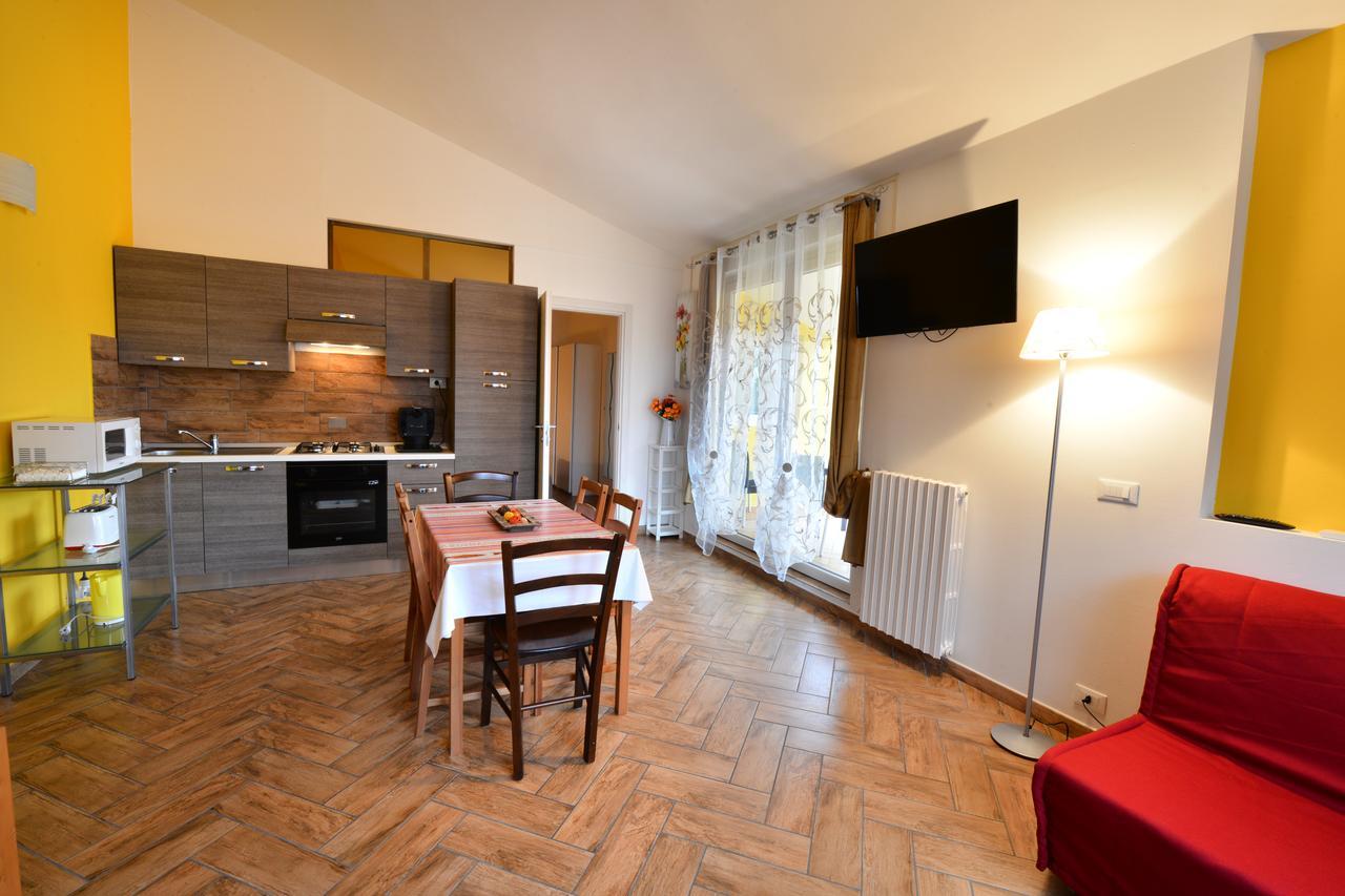 Ferienwohnung Le Palme Sona Exterior foto