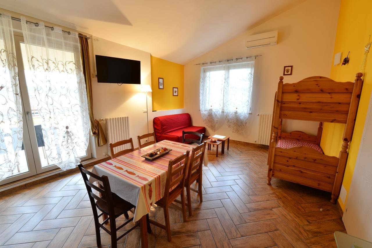 Ferienwohnung Le Palme Sona Exterior foto